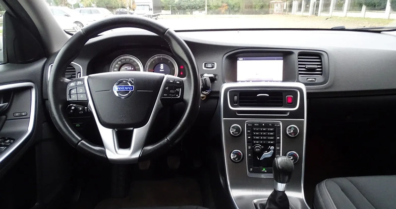 Volvo S60 cena 36900 przebieg: 190000, rok produkcji 2011 z Międzylesie małe 254